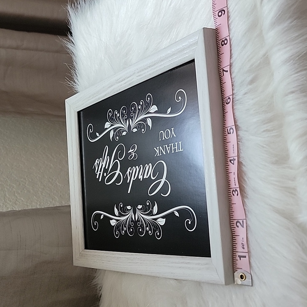 Table decor - Picture 3 of 7